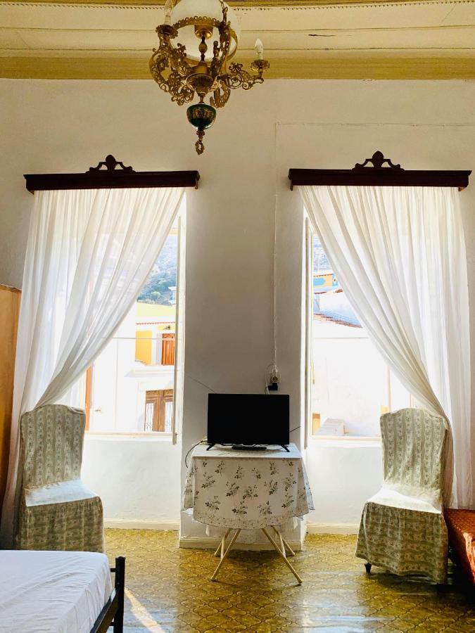 Marthas Traditional House Symi Exterior photo