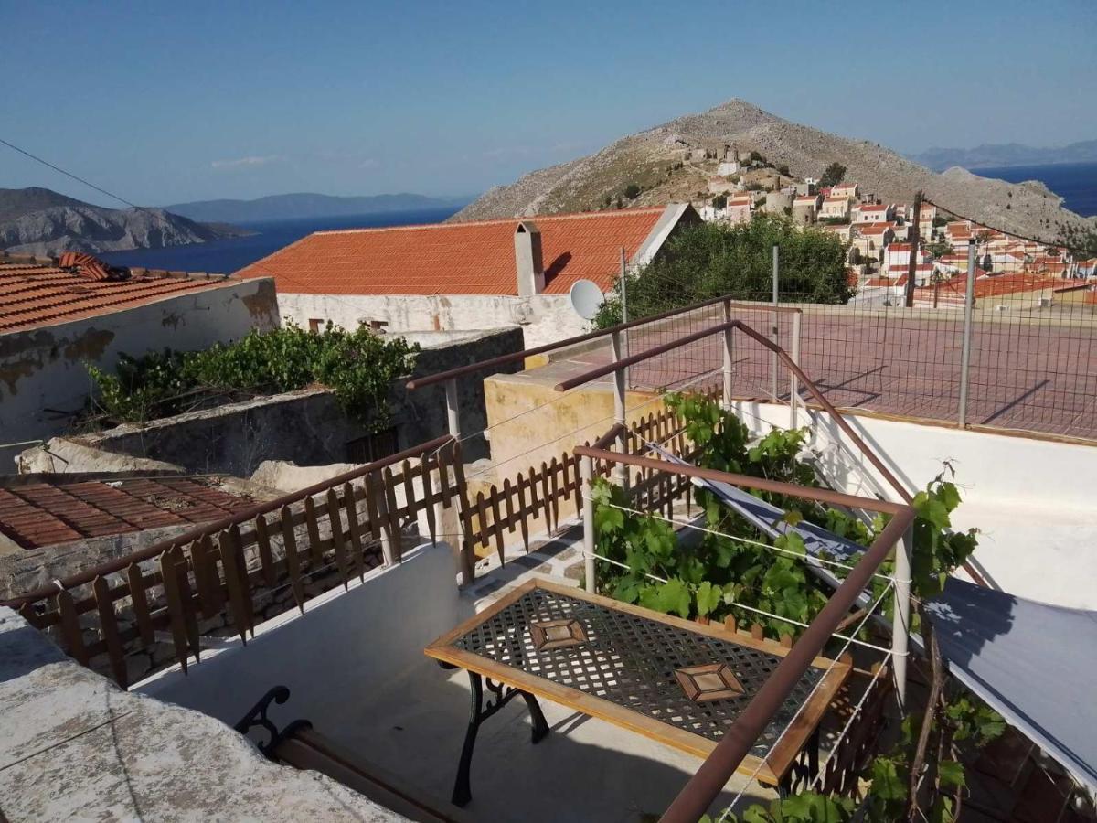 Marthas Traditional House Symi Exterior photo